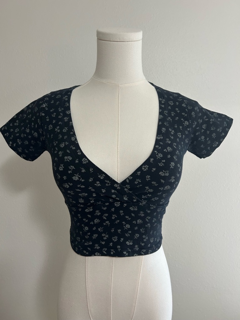 Brandy Melville Black and White Wrap Crop Blouse